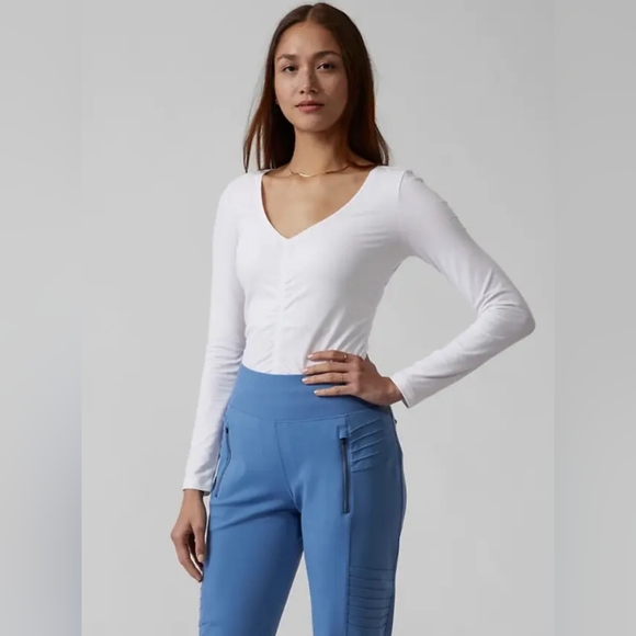 Athleta Tops - NWOT ATHLETA Daydream Top in White Long Sleeve T-Shirt SuPima Cotton Sz Sm